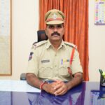 మెనూ ప్రకారం నాణ్యమైన భోజనం అందించాలి. అదనపు కలెక్టర్ ఖీమ్యా నాయక్